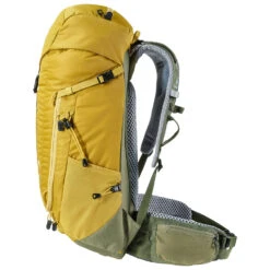 Deuter Trail 30 - Walking Backpack -Outdoor Equipment deuter trail 30 walking backpack bf detail 3