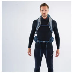 Montane Azote 32 - Walking Backpack -Outdoor Equipment montane azote 32 walking backpack detail 8