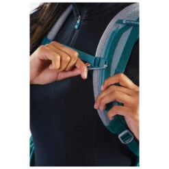 Montane Women's Azote 30 - Walking Backpack -Outdoor Equipment montane womens azote 30 walking backpack detail 11