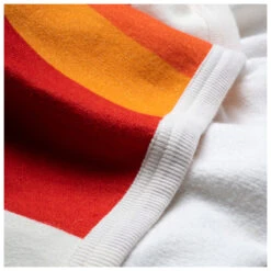 Rumpl Printed Cozyhemp - Blanket 10 Rumpl Printed Cozyhemp - Blanket -Outdoor Equipment rumpl printed cozyhemp blanket detail 4